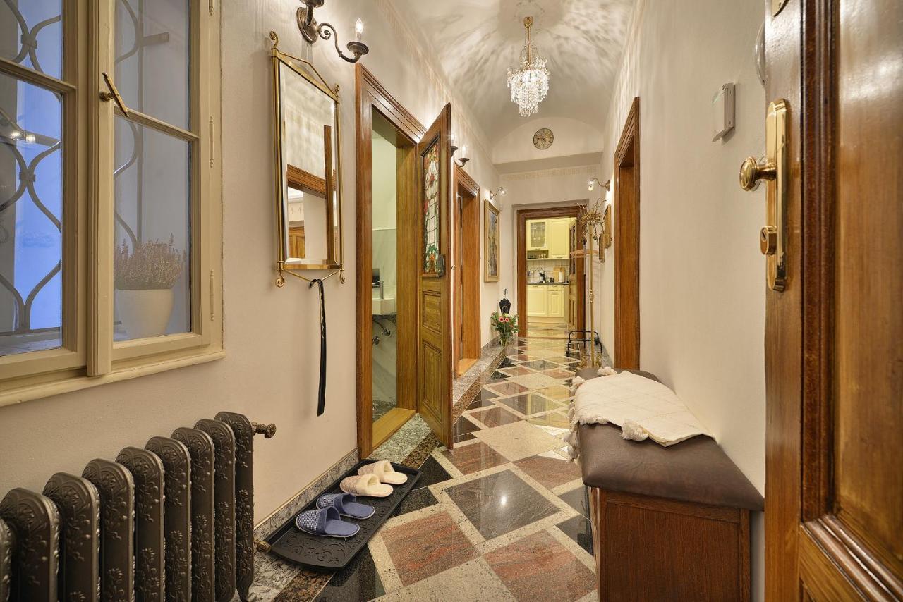 Apartman Dalia Janackovo Nabrezi Praha Eksteriør bilde