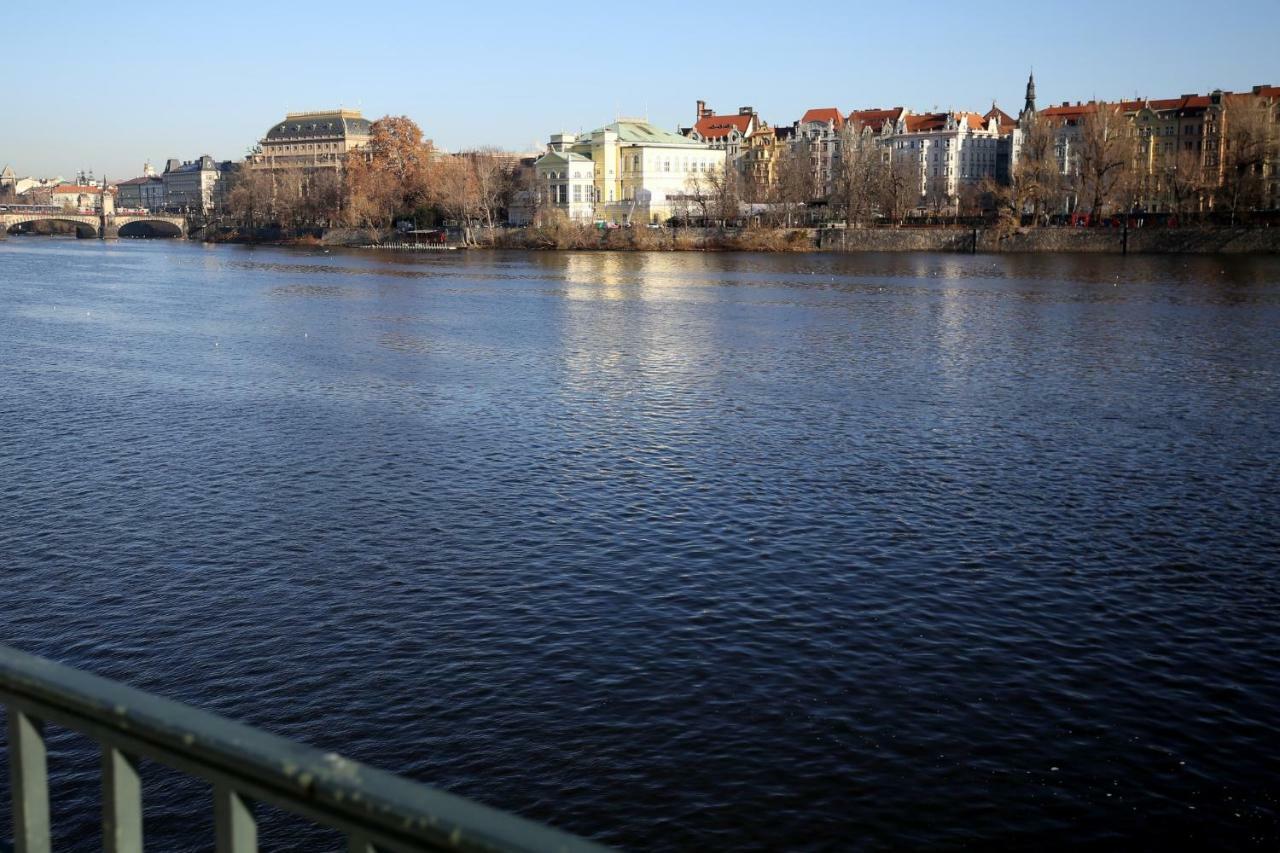 Apartman Dalia Janackovo Nabrezi Praha Eksteriør bilde